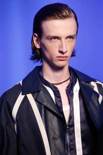 Look 53